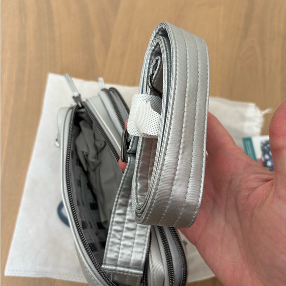 NWT Lug Super Coupe 2 Metallic Silver - Picture 6 of 15